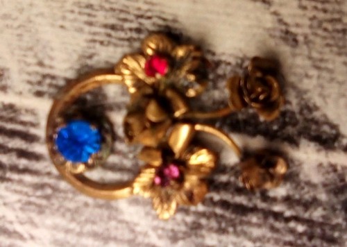 Vtg azub austria - gold, tone